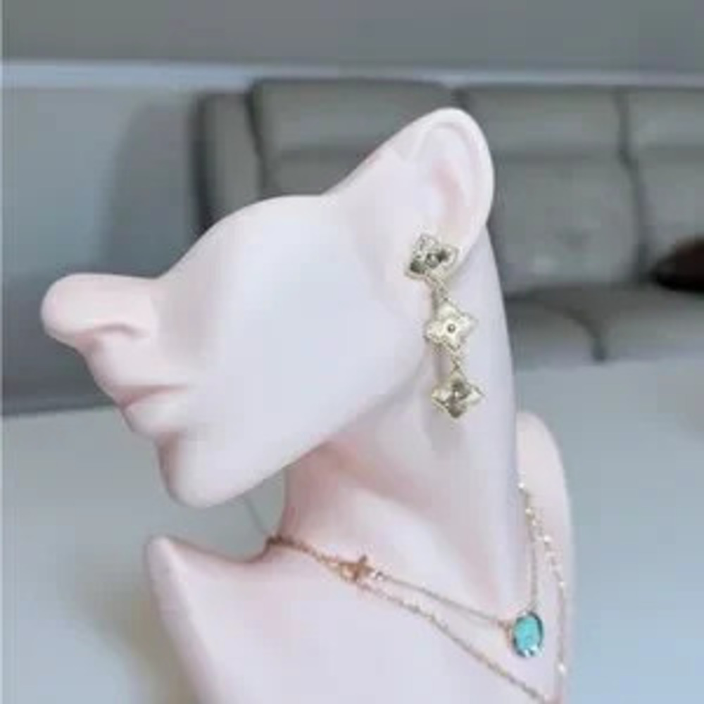 Elegant Gold Floral Drop Earrings